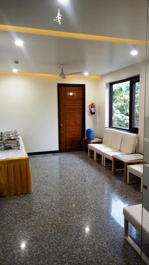 Alankrita Suites & Party Halls Meerut Exteriör bild