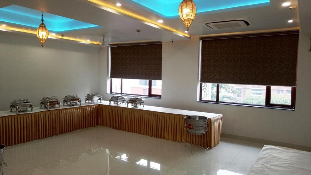 Alankrita Suites & Party Halls Meerut Exteriör bild