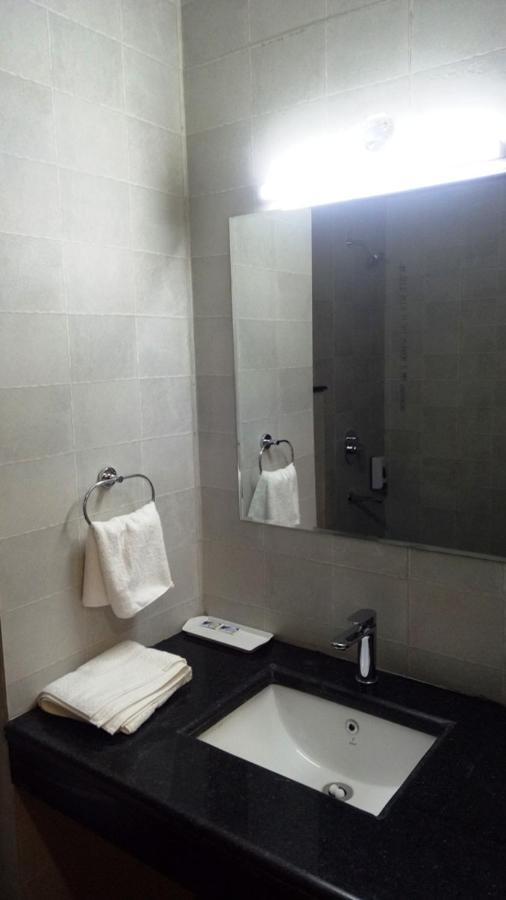 Alankrita Suites & Party Halls Meerut Exteriör bild